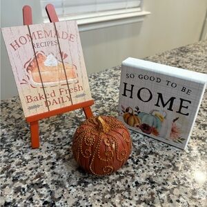 Source Unknown Holiday Decor Set with Orange and White Accents